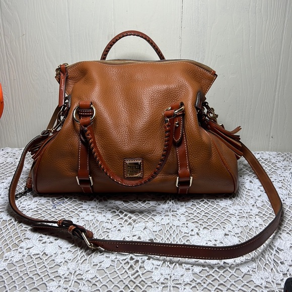 Dooney & Bourke Handbags - Gently used brown leather Dooney and Bourke purse